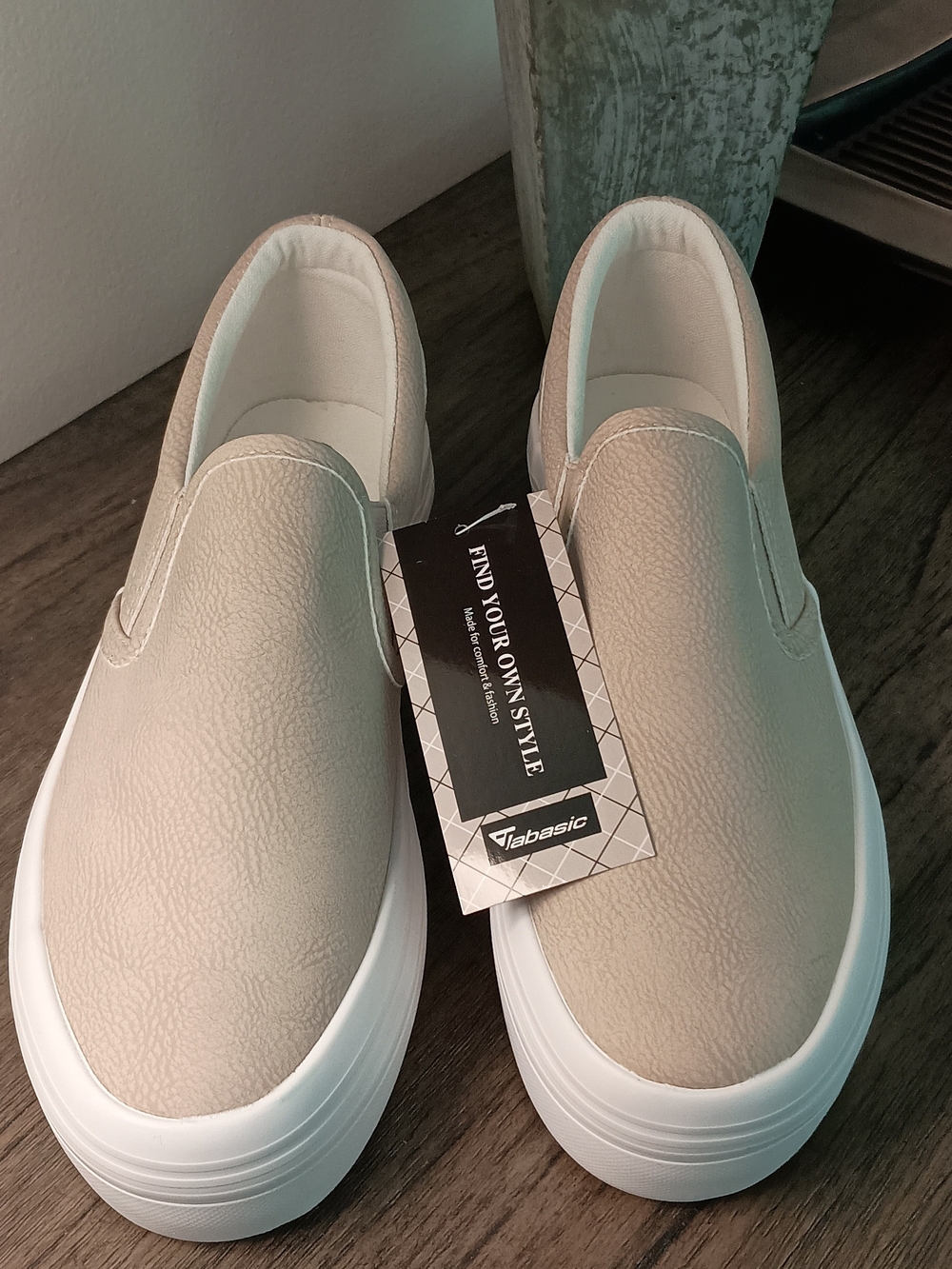 Women's Slip-On Sneakers in Light Beige